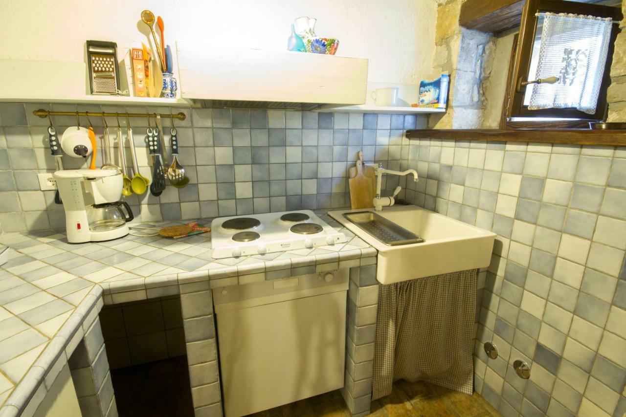 Holiday Homes Poli Svetega Antona Gracisce Luaran gambar