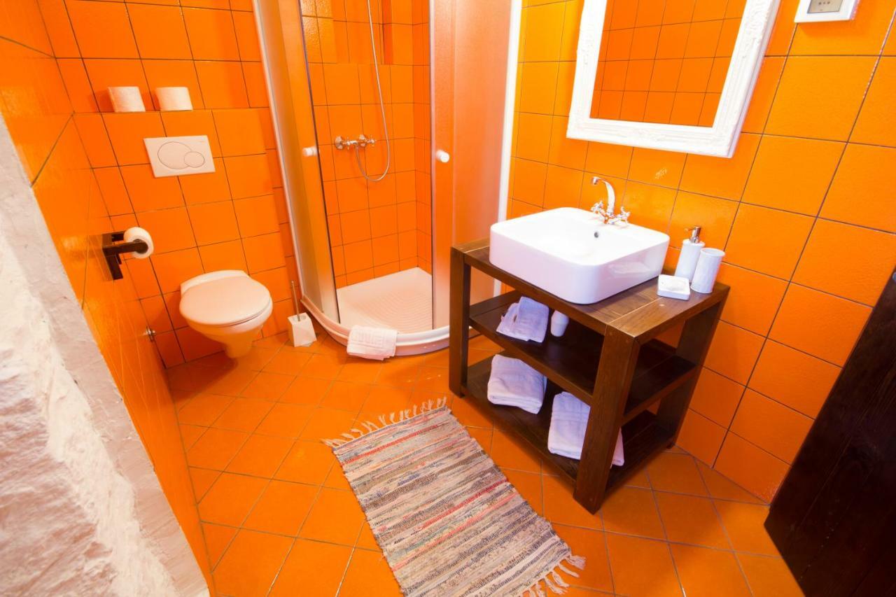 Holiday Homes Poli Svetega Antona Gracisce Luaran gambar