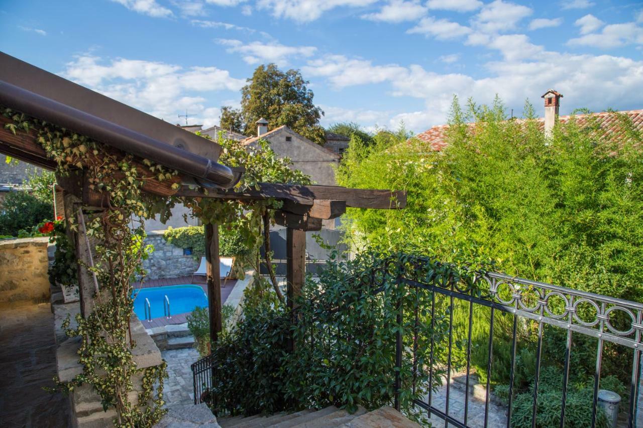 Holiday Homes Poli Svetega Antona Gracisce Luaran gambar